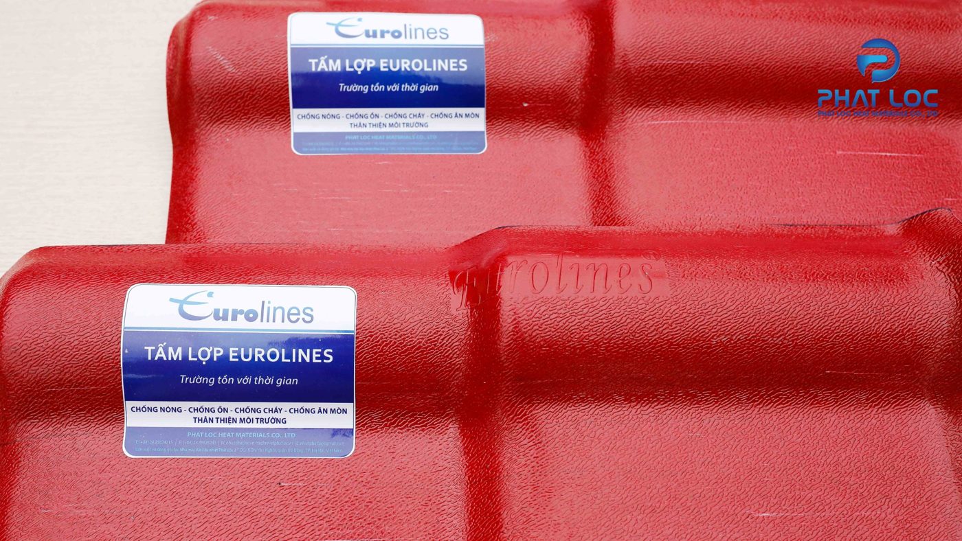 Tem tấm lợp Eurolines trên ngói nhựa đỏ