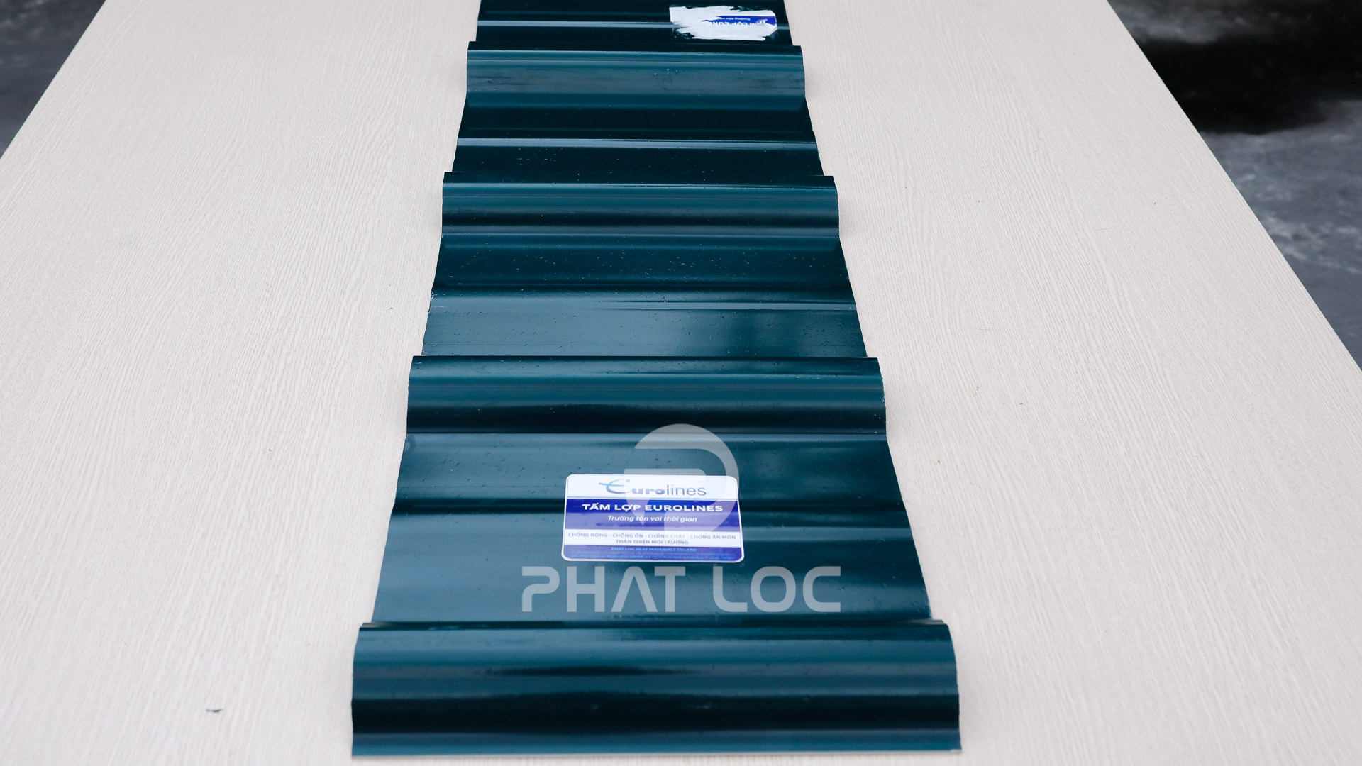 Tôn ngói nhựa Phát Lộc Ton ngoi nhua PVC PP 3516