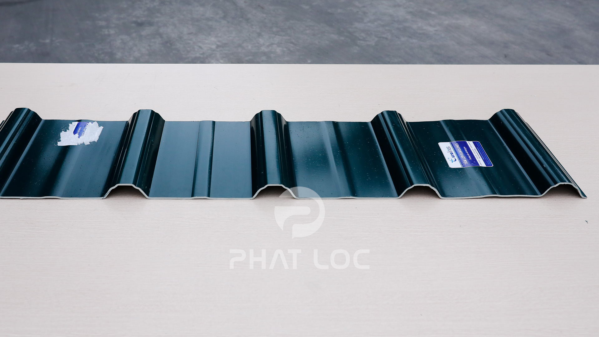 Tôn ngói nhựa Phát Lộc Ton ngoi nhua PVC PP 3517