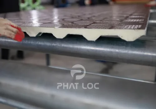 Bảng Giá Màng Bạc Phủ Tôn Xốp PU Theo Yêu Cầu - Cập Nhật Mới Nhất Năm 2026