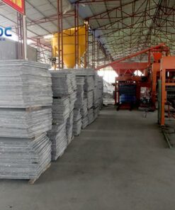 day chuyen may ep gach su dung pallet pvc 2