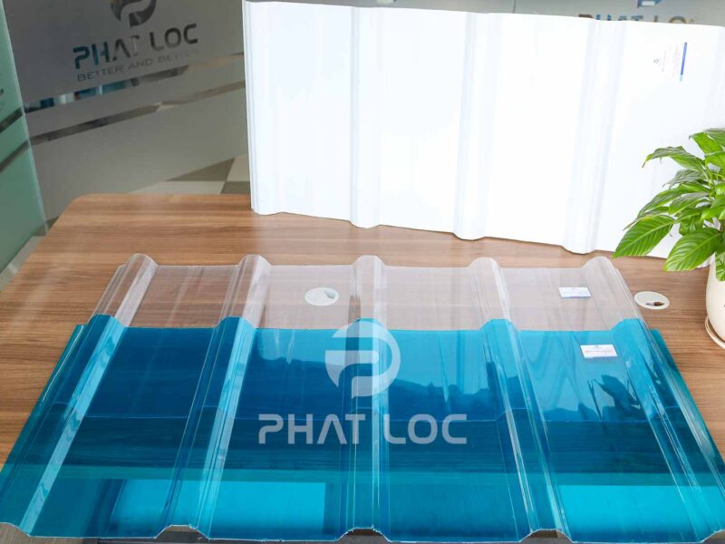 Tấm nhựa lấy sáng Polycarbonate 5 sóng