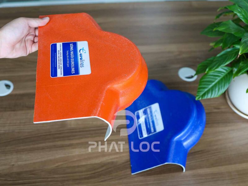 Tấm úp góc đuôi mái ngói nhựa Eurolines