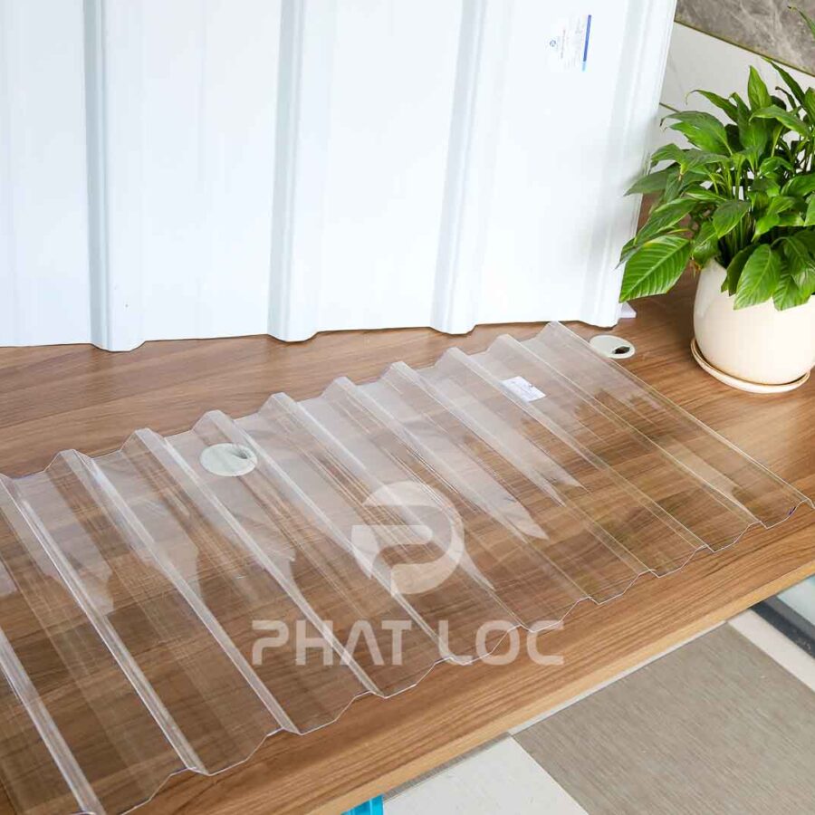 Tấm Nhựa Lấy Sáng Polycarbonate 11 Sóng