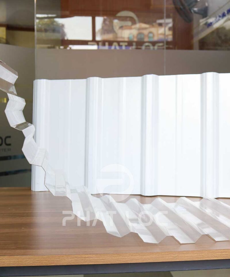 Tấm lấy sáng 11 sóng Polycarbonate