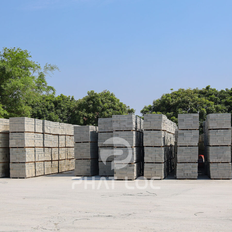 Pallet PP cho máy ép gạch không nung