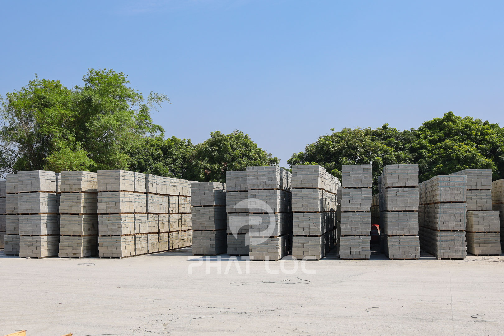 Pallet PP cho máy ép gạch không nung