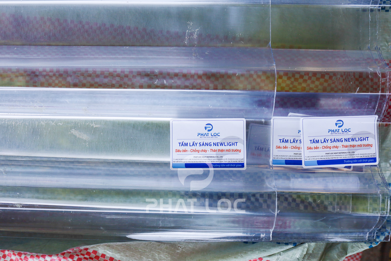 Tôn ngói nhựa Phát Lộc Ton ngoi nhua ky thuat PVC PP 2164