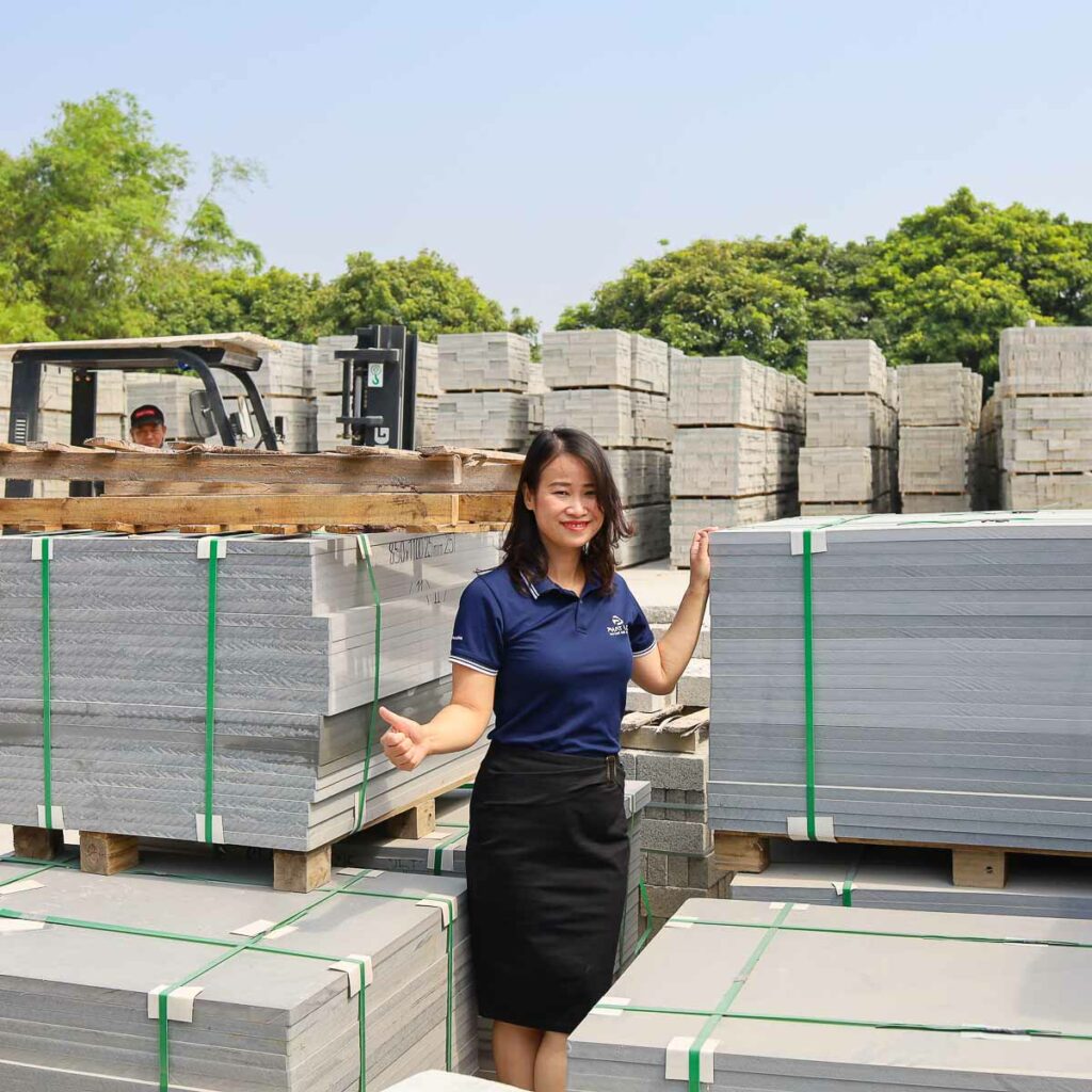 Chính sách ưu đãi tấm nhựa PVC dày 20mm & dịch vụ từ Phát Lộc