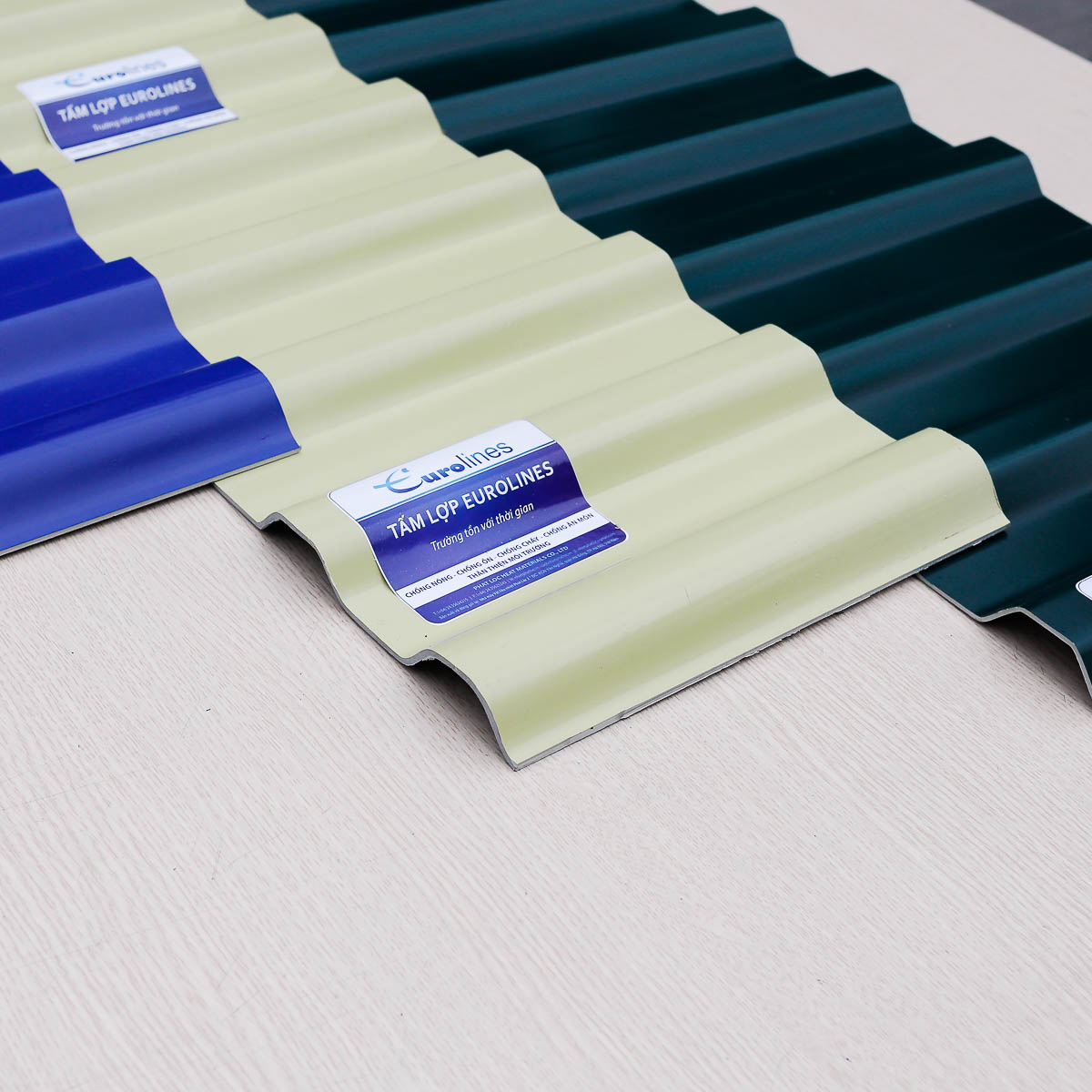 Tôn ngói nhựa Phát Lộc Ton ngoi nhua PVC PP 3403