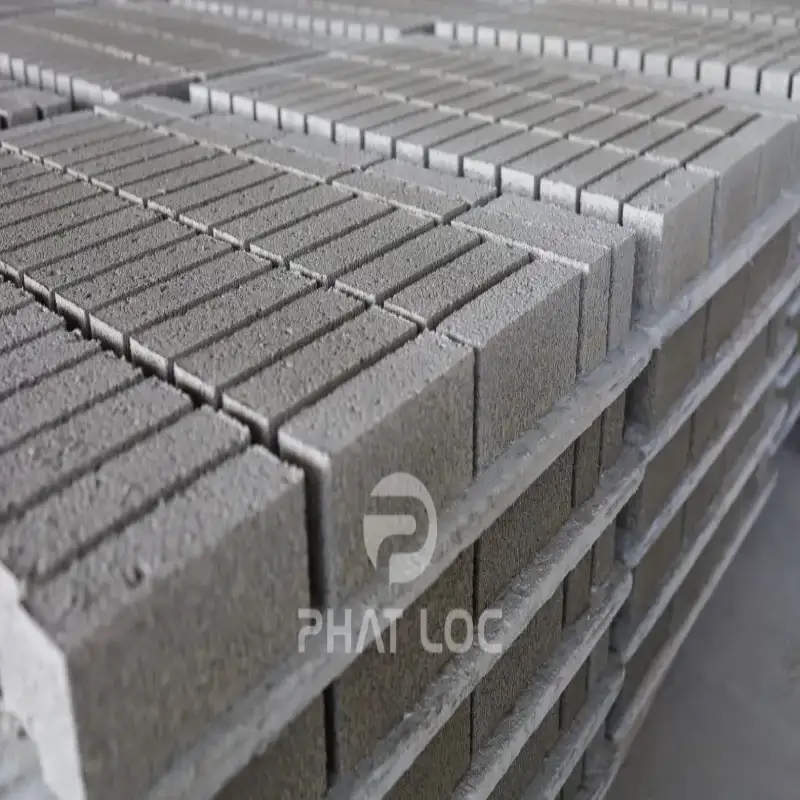 Pallet PVC Ép Gạch Không Nung