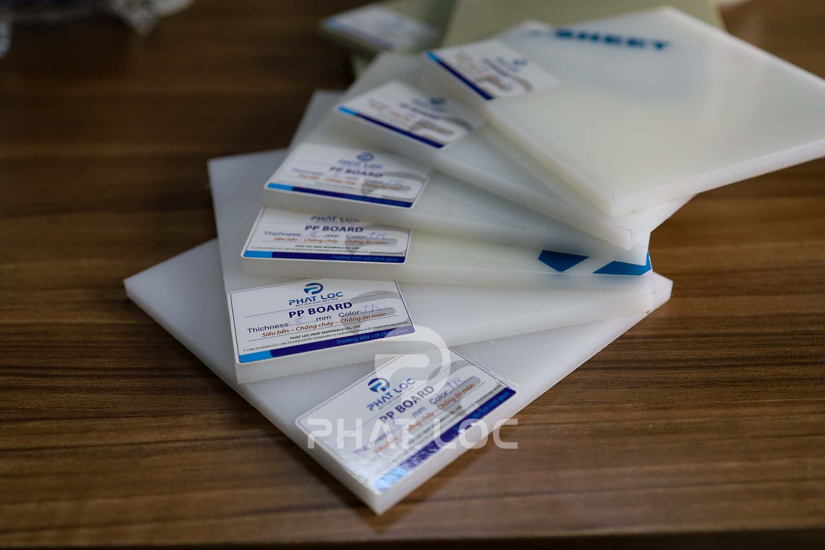 Tấm nhựa PP màu trắng sữa Tấm nhựa PP màu trắng sữa