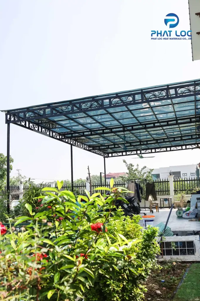 Tôn Nhựa Lấy Sáng Giá Rẻ Nhất Năm 2025: So Sánh, Báo Giá & Gợi Ý Địa Chỉ Mua Hàng Uy Tín