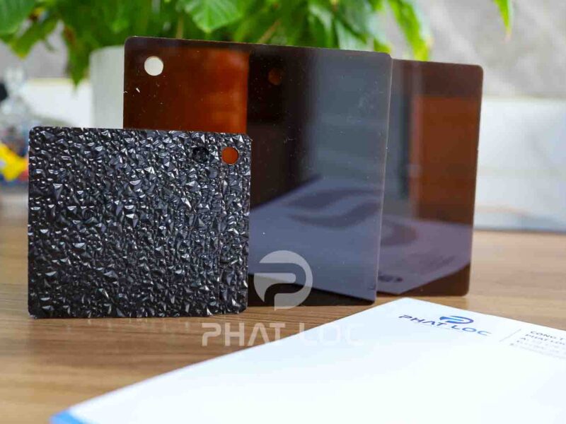 Tấm lấy sáng Polycarbonate Phẳng sần (nhám) – Độ dày 10mm