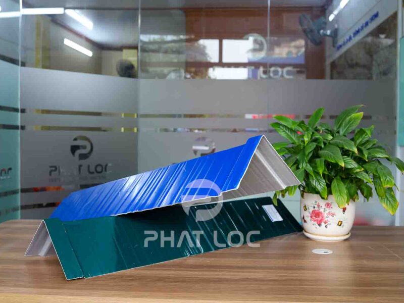 Tấm úp nóc Tôn nhựa - Phụ kiện tôn PVC