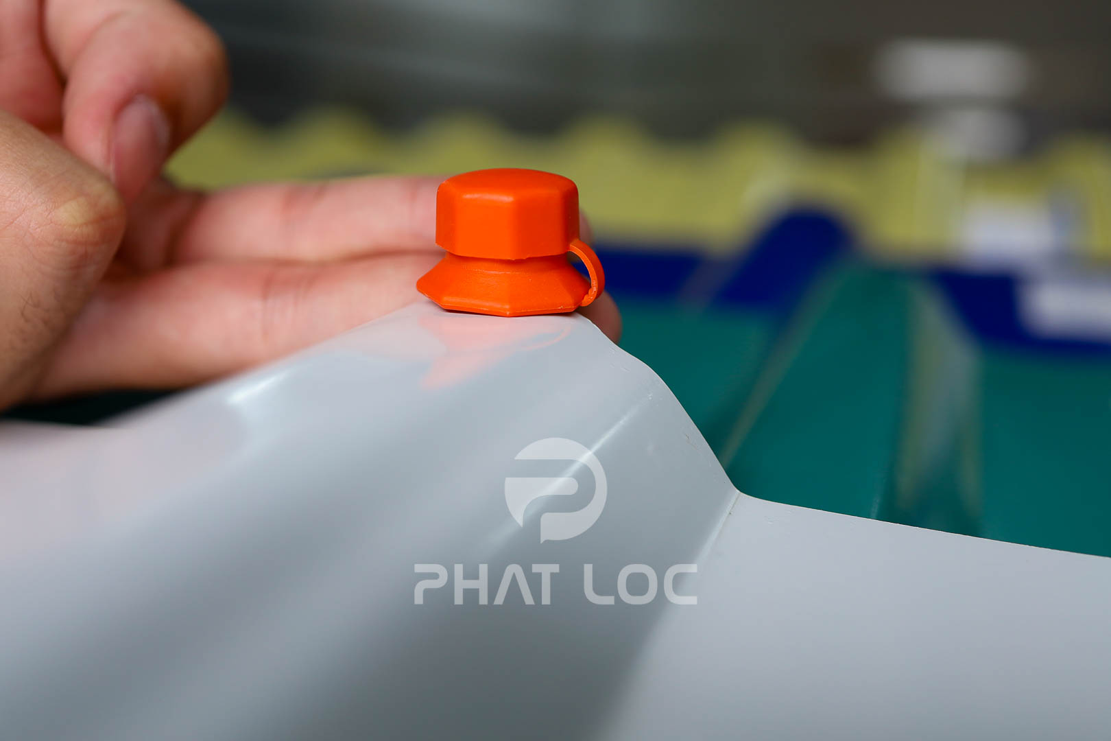 Nắp chụp vít bắn tôn - Tôn ngói nhựa Phát Lộc Nắp chụp vít bắn tôn