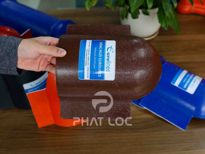 Tấm úp đuôi mái ngói nhựa – Phụ kiện nhựa giả ngói Eurolines