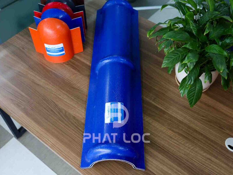 Plastic tile rib cover