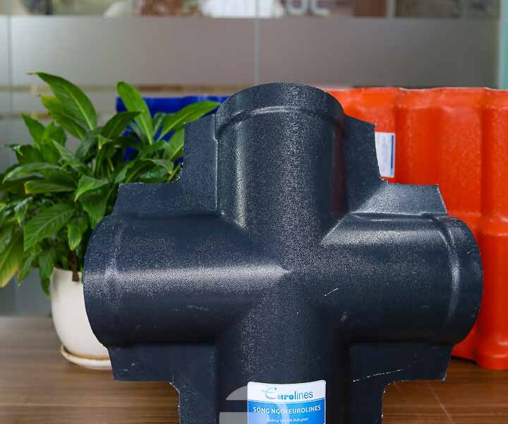 Chạc 4 úp đỉnh ngói nhựa - Phụ kiện ngói nhựa Eurolines