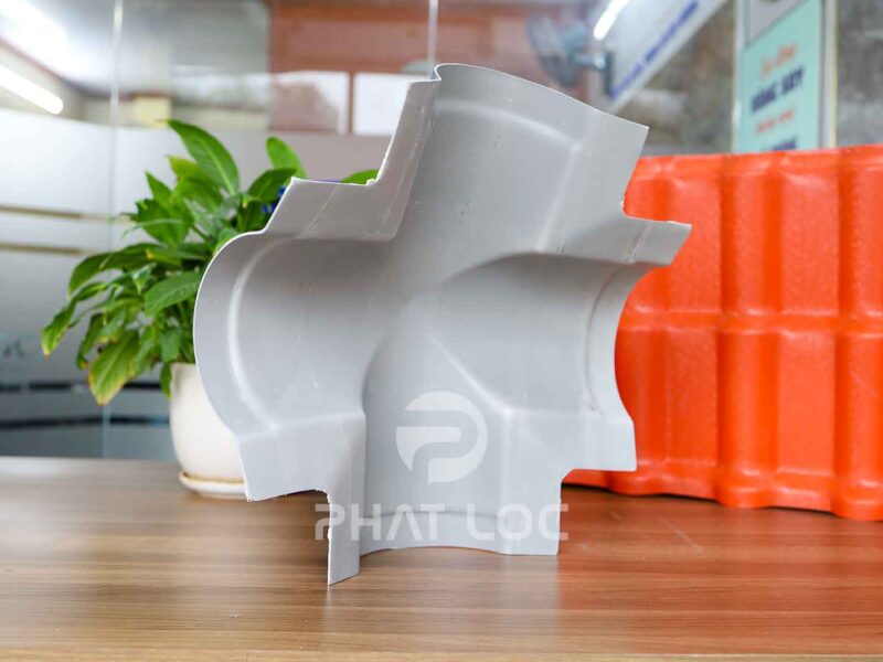 Chạc 4 úp đỉnh ngói nhựa - Phụ kiện ngói nhựa Eurolines