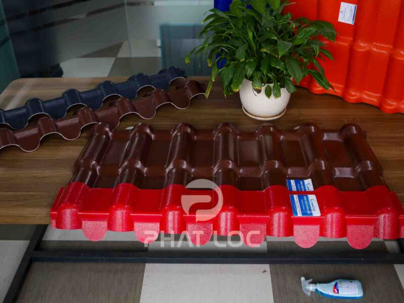 Tấm diềm hiên mái ngói nhựa - Phụ kiện tôn nhựa giả ngói Eurolines