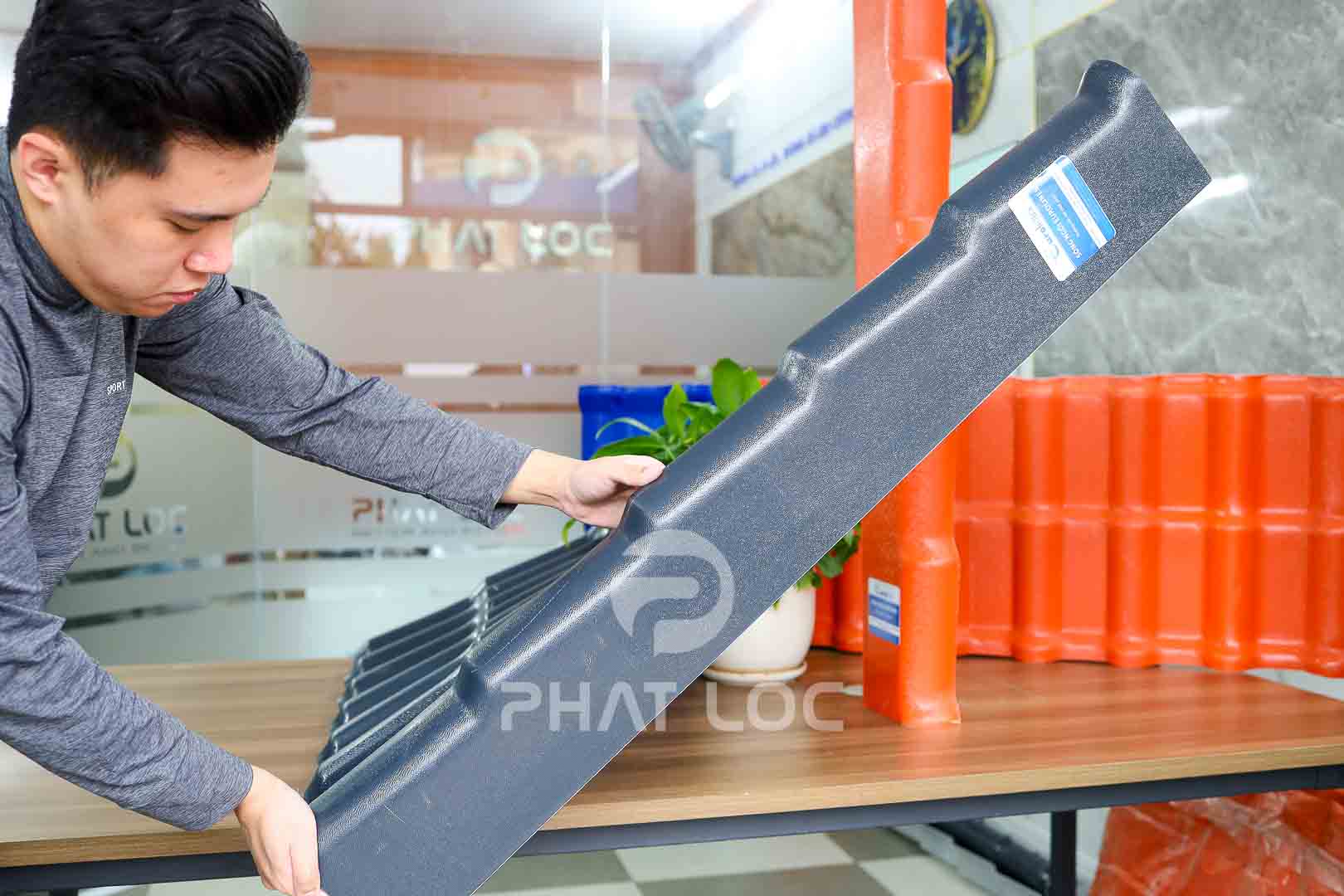 Tấm úp Viền mái trái/phải ngói nhựa - Phụ kiện tôn nhựa giả ngói Eurolines