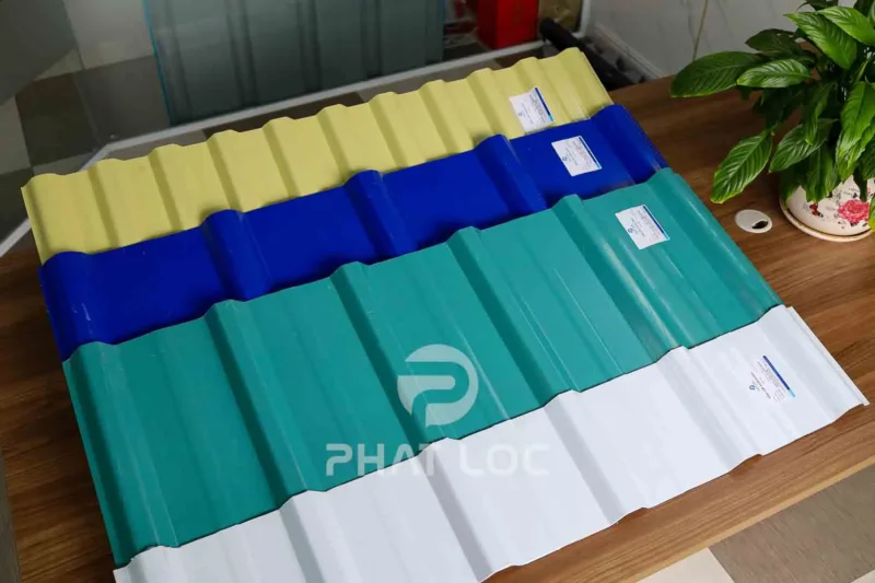 Nhà Máy Công Ty Nhựa Hà Nội Phát Lộc - Sản Xuất Số Lượng Lớn, Giá Tận Xưởng, Bảo Hành 1 Đổi 1, Giao Hàng Toàn Quốc 3 Tôn nhựa PVC/ASA – Chống ăn mòn, cách nhiệt vượt trội
