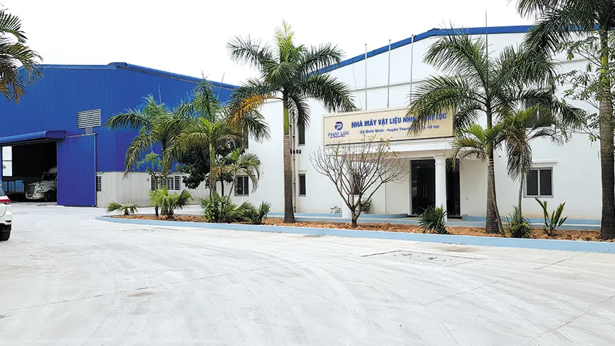 Nhà Máy Công Ty Nhựa Hà Nội Phát Lộc - Sản Xuất Số Lượng Lớn, Giá Tận Xưởng, Bảo Hành 1 Đổi 1, Giao Hàng Toàn Quốc 2 Giới thiệu về nhà máy công ty nhựa Hà Nội – Công Ty TNHH Vật Liệu Nhiệt Phát Lộc: Nơi hội tụ công nghệ và uy tín