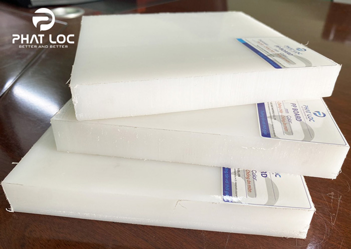 tam nhua pp trang phat loc