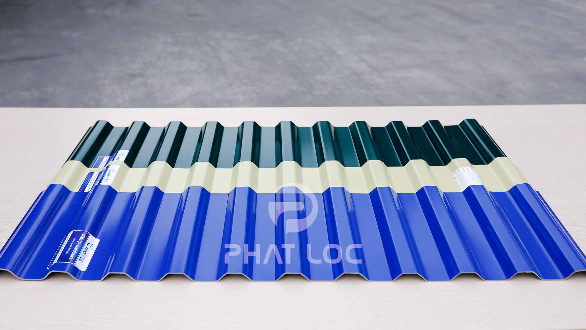 Tôn ngói nhựa Phát Lộc Ton ngoi nhua ky thuat PVC PP 3377