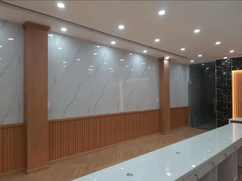 Có Nên Dùng Tấm Nhựa Ốp Tường? Chuyên Gia Chỉ Rõ 5 Điều Người Mới Phải Biết Trước Khi Lắp Đặt 9 Có nên dùng tấm nhựa ốp tường hay không?