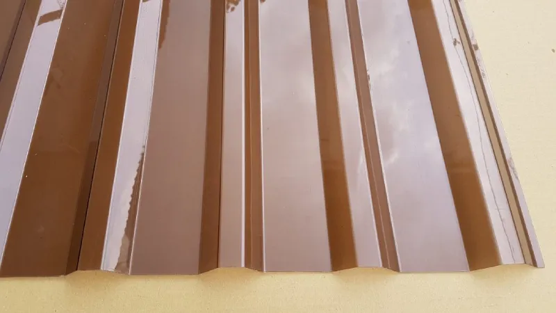 Tấm Nhựa Lấy Sáng Polycarbonate Màu Nâu Trà (Dạng Sóng) - NEWLIGHT 11 Hướng dẫn thi công tấm Polycarbonate màu nâu trà dạng sóng đúng kỹ thuật