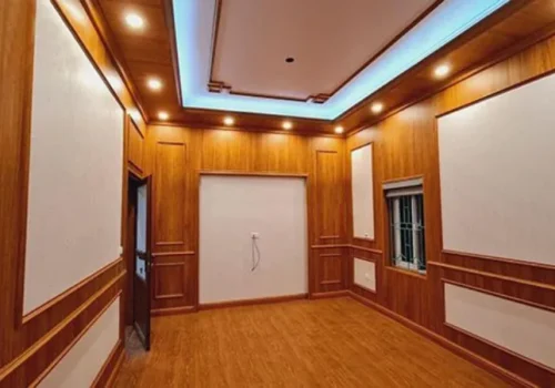 Có Nên Dùng Tấm Nhựa Ốp Tường? Chuyên Gia Chỉ Rõ 5 Điều Người Mới Phải Biết Trước Khi Lắp Đặt