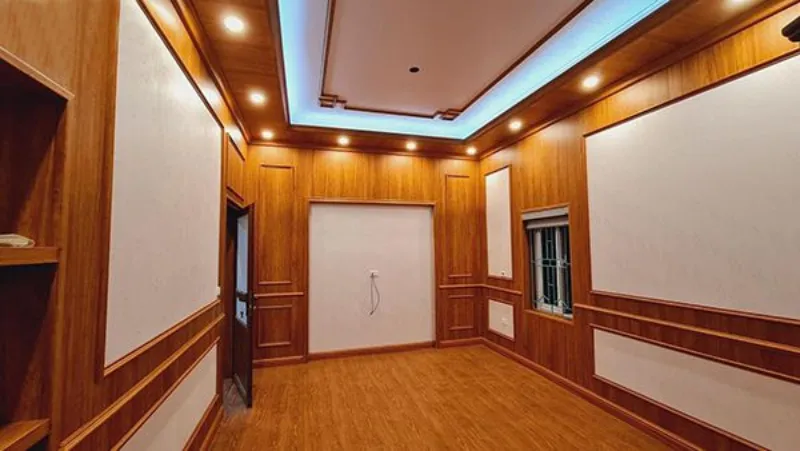 Có Nên Dùng Tấm Nhựa Ốp Tường? Chuyên Gia Chỉ Rõ 5 Điều Người Mới Phải Biết Trước Khi Lắp Đặt 7 Lý do vì sao người dùng đang "đổ xô" dùng tấm nhựa ốp tường