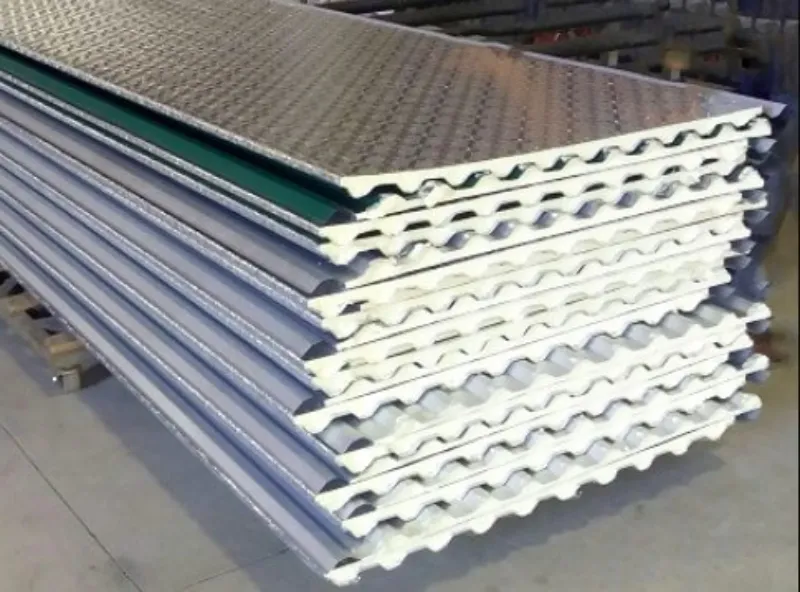 Top 7+ Tôn Cách Âm, Chống Ồn Mưa Gió Tốt Nhất Hiện Nay 6 Tôn PU 3 lớp (Tôn + Xốp PU + Giấy bạc)