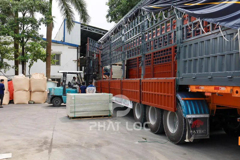Dự Án Cung Cấp 40 Tấn Tấm Nhựa Kỹ Thuật PP Cho Đối Tác Tại Miền Nam - Bước Tiến Trong Giải Pháp Vật Liệu Công Nghiệp Hiện Đại 2 Bức tranh tổng quan về Dự án cung cấp 40 tấn Tấm nhựa kỹ thuật PP cho đối tác tại Miền Nam