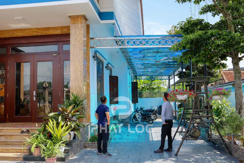 Dự Án Lắp Đặt 100m2 Mái Nhựa Lấy Sáng Polycarbonate Đặc Ruột 6mm Màu Xanh Dương Cho Nhà Ở Tại Tỉnh Thái Bình 4 Quy trình thi công nhanh gọn, chuyên nghiệp