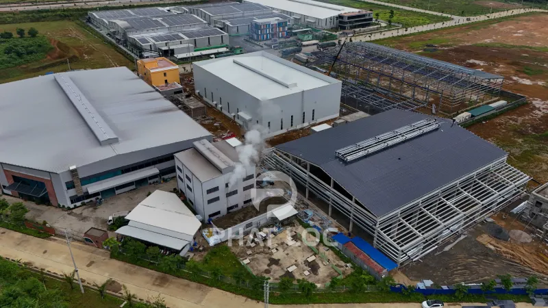 Dự Án Thi Công 6000m² Tôn Nhựa PVC/ASA Eurolines Cho Nhà Máy Sản Xuất Muối Đồng Sun Phát Tại Tỉnh Hòa Bình, Việt Nam 3 Thách thức của công trình trong môi trường muối hóa chất