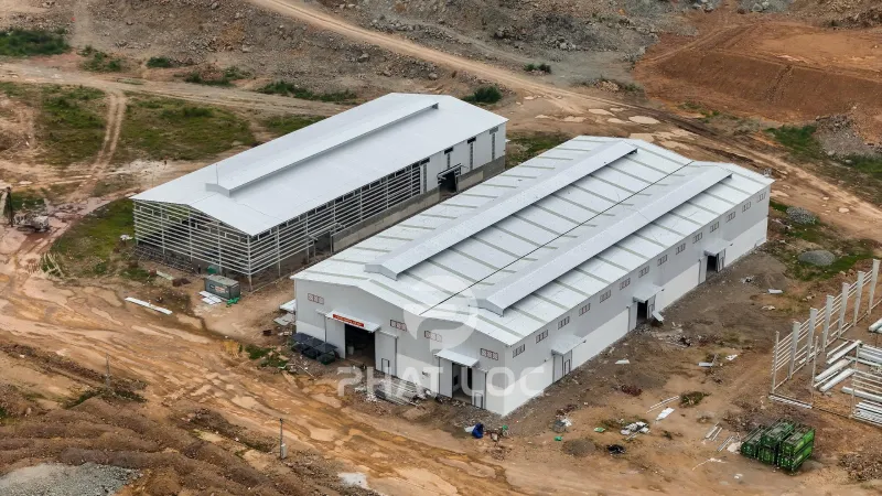 Phát Lộc Hoàn Thiện 10.000m² Tôn Nhựa PVC/ASA Eurolines Cho Nhà Máy Hóa Chất Tại Thanh Hóa 1 Phát Lộc Hoàn Thiện 10.000m² Tôn Nhựa PVC/ASA Eurolines Cho Nhà Máy Hóa Chất Tại Thanh Hóa