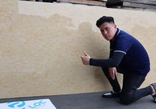 Top 5+ Mẫu Tấm PVC Vân Đá Ốp Bếp Sang Trọng - Hiện Đại - Dễ Vệ Sinh - Giá Thành Rẻ Năm 2025
