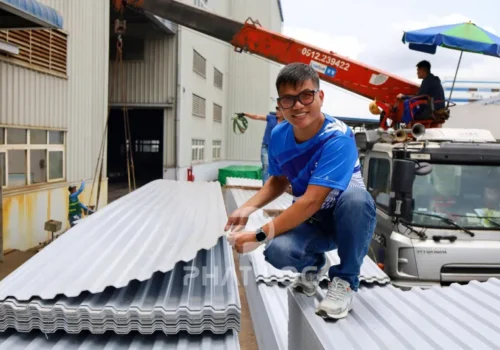 Dự Án 10.000m² Tôn Nhựa PVC/ASA Lợp Thưng Nhà Xưởng Chế Tạo Máy Tại Hải Phòng, Việt Nam