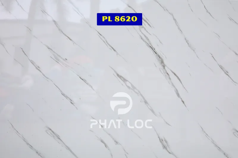 Top 8+ Mẫu Tấm PVC Vân Đá Trắng Ốp Tường Sang Trọng - Hoàn Hảo Cho Không Gian Nhà Ở, Thương Mại 9 Tấm PVC vân đá trắng mẫu 8620 – Khói trắng nghệ thuật