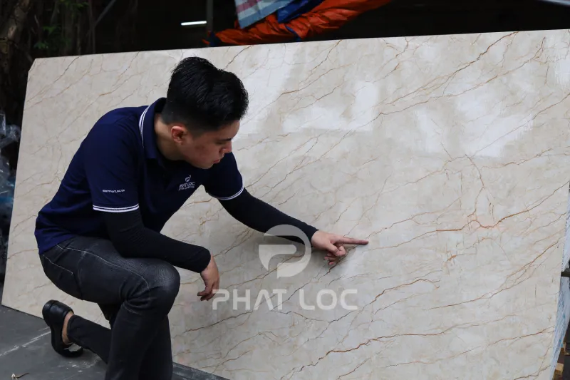 Top 5+ Mẫu Vân Đá PVC Ốp Tường Cho Văn Phòng, Công Ty Đẹp Nhất 2025 - Sang Trọng, Tiết Kiệm, Thi Công Nhanh 3 Cách lựa chọn mẫu vân đá PVC phù hợp cho không gian văn phòng