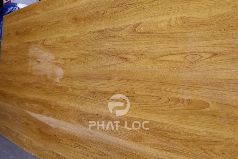 Tấm nhựa PVC vân gỗ ốp tường là gì?