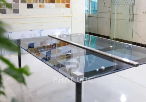 Khám Phá 5+ Ứng Dụng Của Polycarbonate Đặc Ruột Trong Xây Dựng