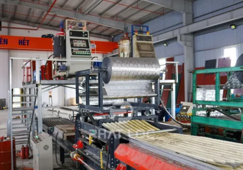 Nhà Máy Sản Xuất Màng Bạc Phủ Tôn Xốp Phát Lộc: Giá Siêu Ưu Đãi - Chiết Khấu Cao Cho Đại Lý/Doanh Nghiệp Năm 2026 7 Nhà Máy Sản Xuất Màng Bạc Phủ Tôn Xốp Phát Lộc: Giá Siêu Ưu Đãi - Chiết Khấu Cao Cho Đại Lý/Doanh Nghiệp Năm 2026