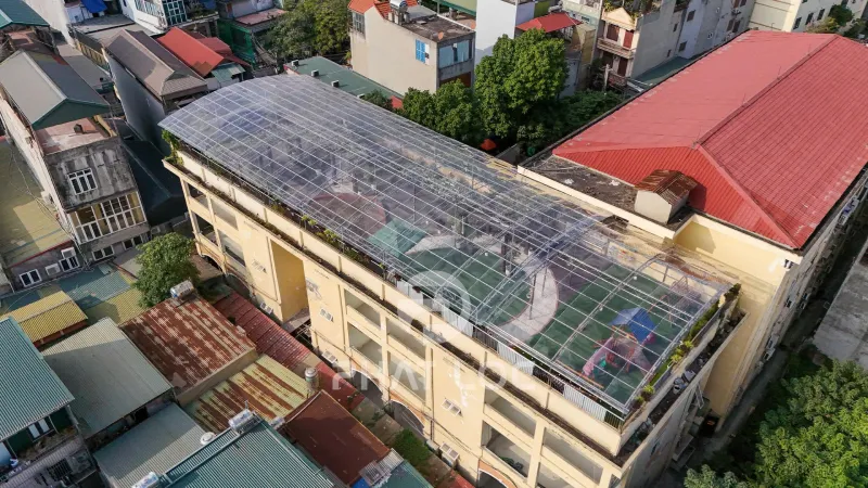 Tấm Poly đặc trong suốt – Lấy sáng tối đa