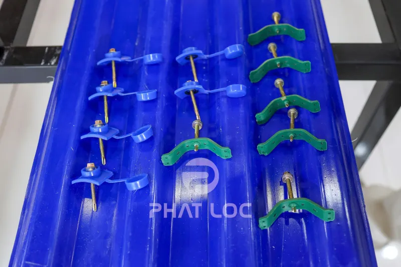 Những Điều Cần Chuẩn Bị Trước Khi Lắp Đặt Tôn Nhựa Xanh