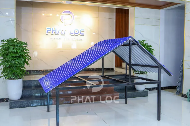 Lắp Đặt/Báo Giá Tôn Nhựa Bắc Ninh Từ Nhà Máy: Tư Vấn/Chiết Khấu 30% Mọi Công Trình 1 Vì Sao Tôn Nhựa PVC/ASA Phù Hợp Với Công Trình Tại Bắc Ninh?