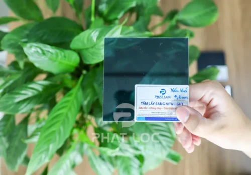 Giá Polycarbonate Màu Xám Khói Lợp Mái Chi Tiết Tháng 05/2026